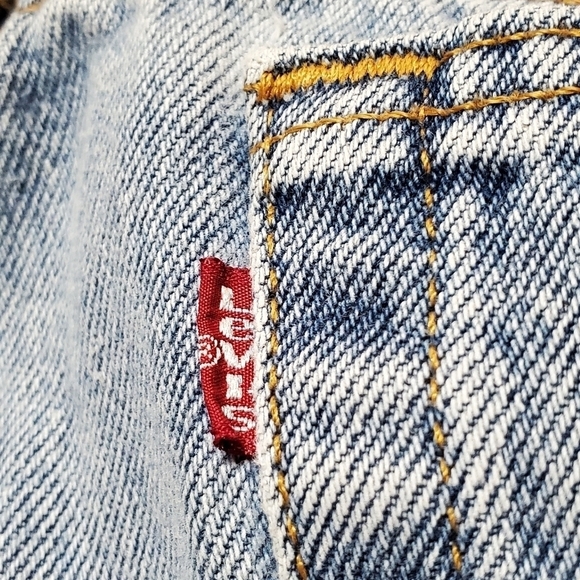 VINTAGE Levi's 560 Grunge Mid Wash Stone Wash Loose Raw Cut Distressed Jeans - Picture 11 of 12